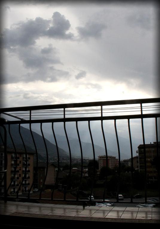 Arc En Ciel Apartment Аоста Екстериор снимка